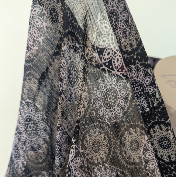 Pink and Black Fitted 3/4 Sleeve Button Down Shirt - Picture 3 of 9